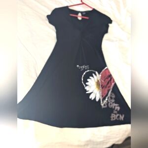 A-line short sleeved black dress from the amazing Desigual brand.
